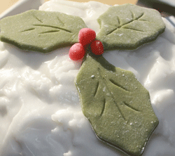 Gluten Free Christmas Cake, simple effective decorating ideas